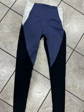 Victoria's Secret Kids Colorblock Leggings in Navy, Black & White